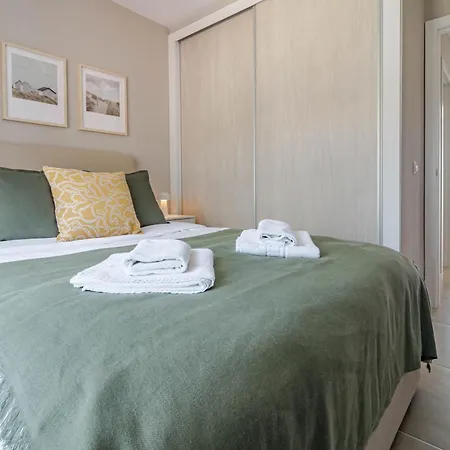 Jm94 - Totally Renovated In Stylish Design Apartment *