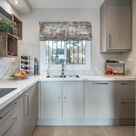 아파트 Jm94 - Totally Renovated In Stylish Design 밀야스코스타